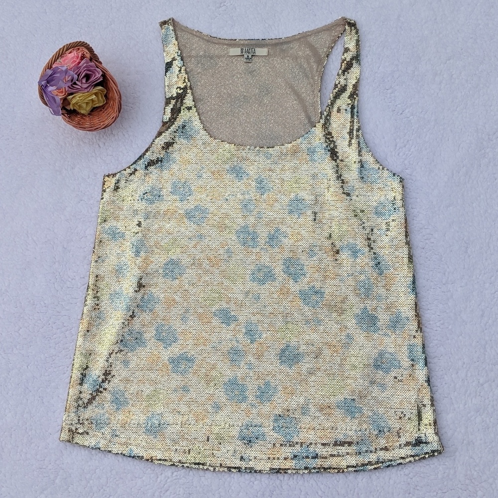 NWOT BB Dakota Sequined Tank Top Size Small